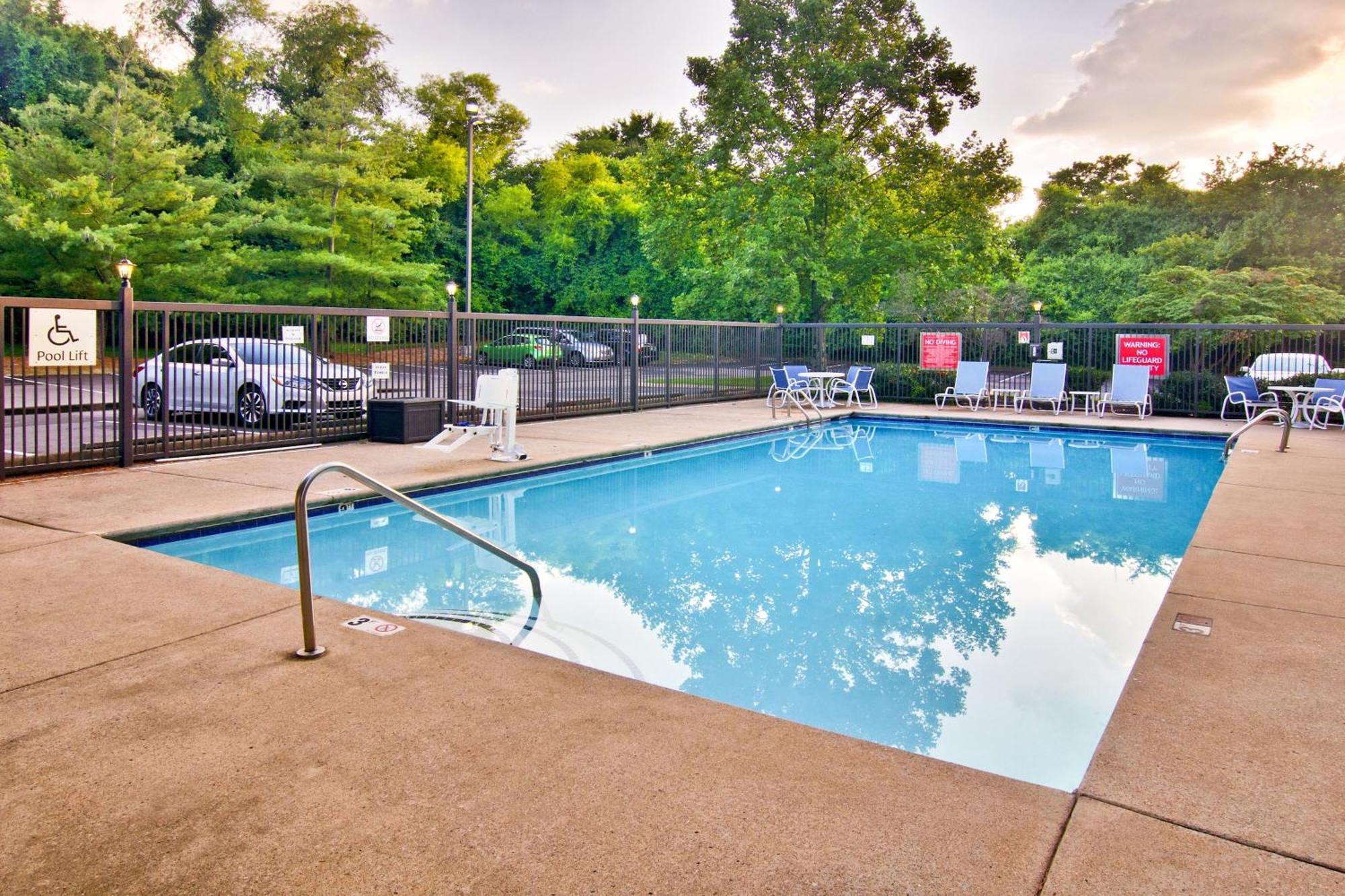 Four Points By Sheraton Nashville Airport Buitenkant foto